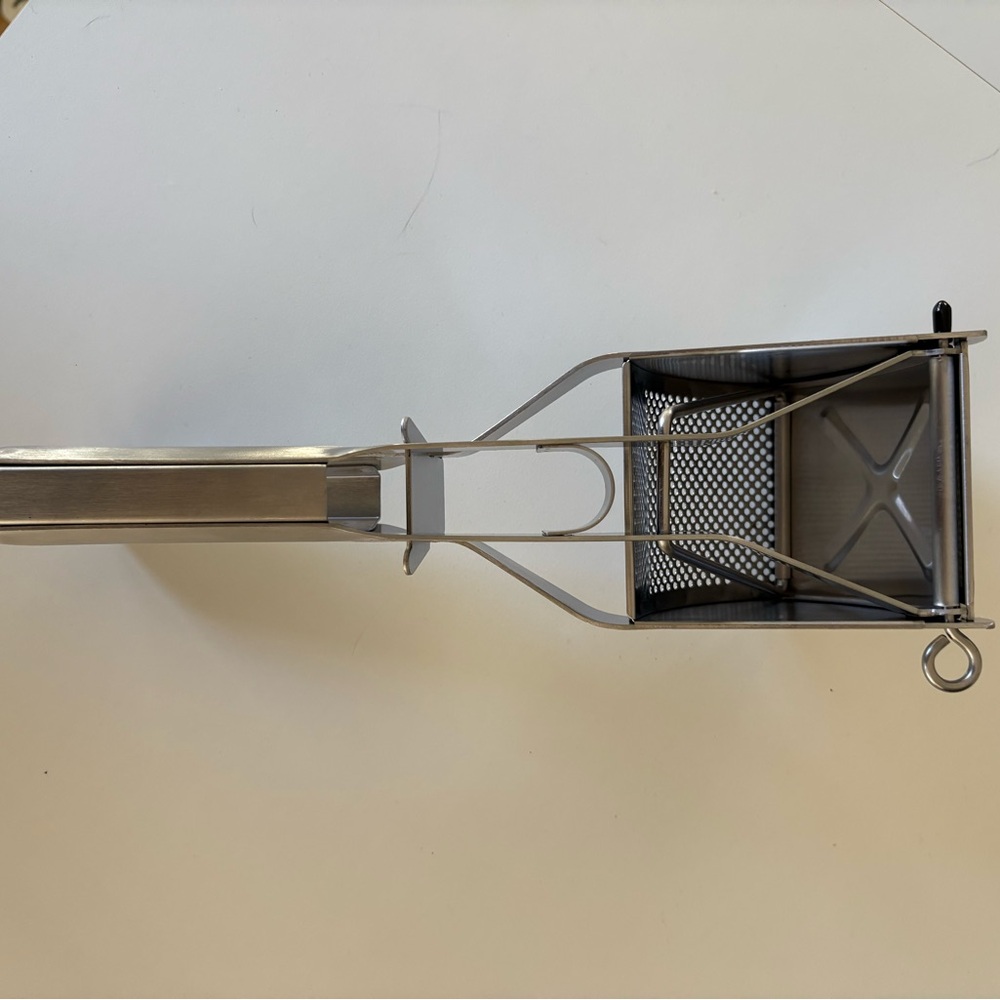Stainless Steel Potato Ricer - Picture 4 of 4